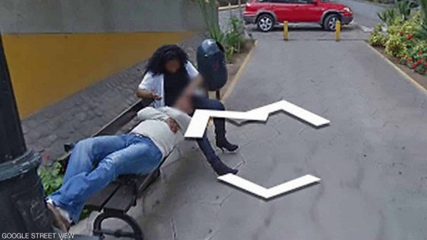 خرائط غوغل تصدم زوجاً بزوجته.. تداعب شعر شخص آخر
