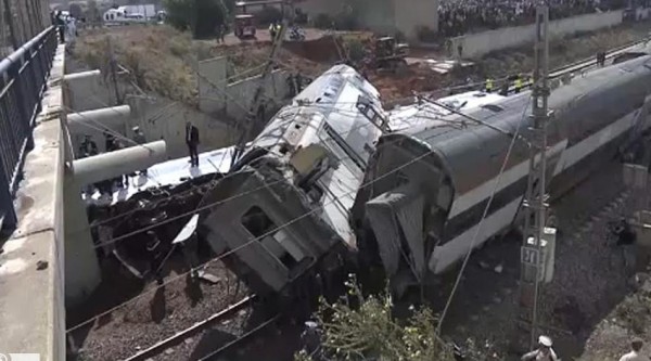 سبعة قتلى و86 جريحا في حادث خروج قطار عن سكته في المغرب