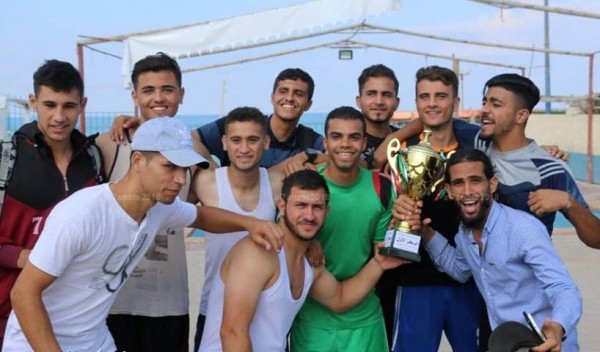 سباحو الكلية الجامعية ينتزعون المراكز الاولى ببطولة السباحة الثانية لمؤسسات التعليم العالي بغزة