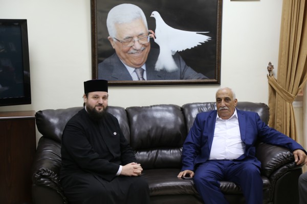 محافظ اريحا والأغوار يستقبل ممثل البطريركية الرومانية في القدس