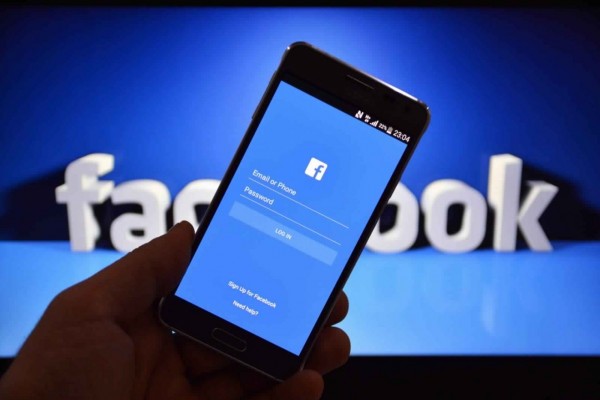 "فيسبوك": بريدا عشوائيا وراء اختراق ملايين الحسابات