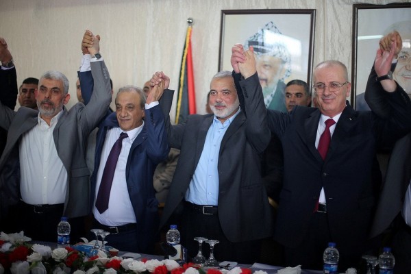 قيادي بحماس:لن نَسمح للحكومة بممارسة مهامها بغزة كالضفة وأسباب فنية لإلغاء زيارة عباس كامل