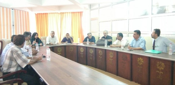 الرقيبي يناقش مع النقابة ومدراء التربية في المديريات رفع الإضراب في عدن