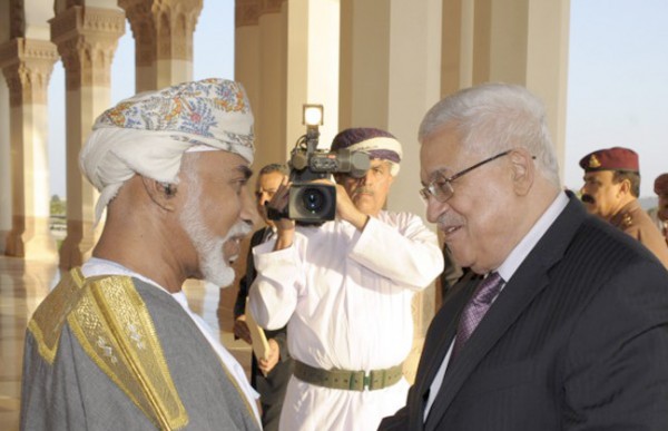 الرئيس عباس يزور سلطنة عمان غدا للقاء السلطان قابوس