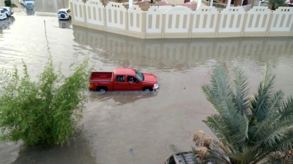 فيضانات في قطر بعد هطول أمطار غزيرة تعادل منسوب عام كامل تقريبا