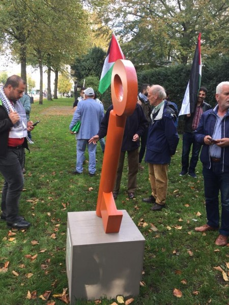 الجالية الفلسطينية في هولندا تشارك بإزاحة الستار عن اول نصب تذكاري للنكبة