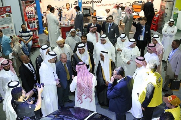عملية تحول سريعة بسوق السيارات السعودي مع دخول 3 ملايين سيدة مجال القيادة