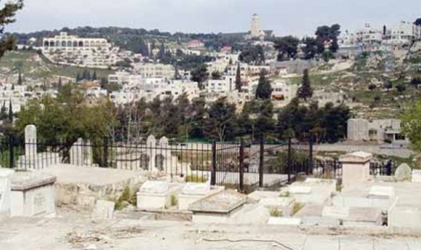 وزارة الاوقاف: الاموات في القدس يصارعون من اجل البقاء في قبورهم/ للنشر