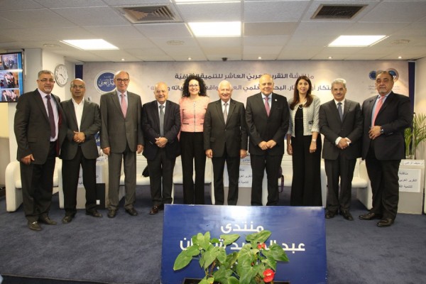 باحثون وأكاديميون يناقشون في "شومان" تقرير التنمية الثقافية العاشر