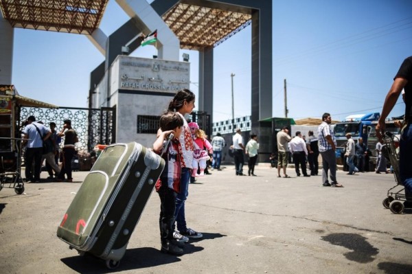 طالع بالأسماء.. داخلية غزة تُوضح آلية السفر عبر (معبر رفح) غدًا الأربعاء
