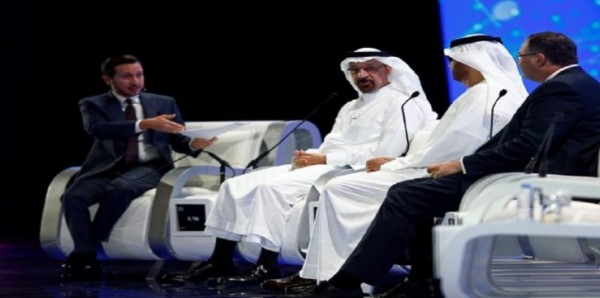السعودية وروسيا تتفقان على تمديد اتفاق استقرار أسعار النفط