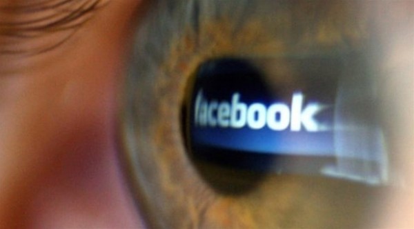 برنامج سري لـ"فيسبوك" يزيل 8.7 مليون صورة إباحية للأطفال   9998918974