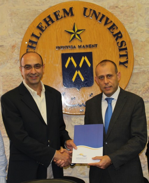 جامعة بيت لحم والمشرق للتأمين توقعان اتفاقية تأمينات وتعاون مشترك