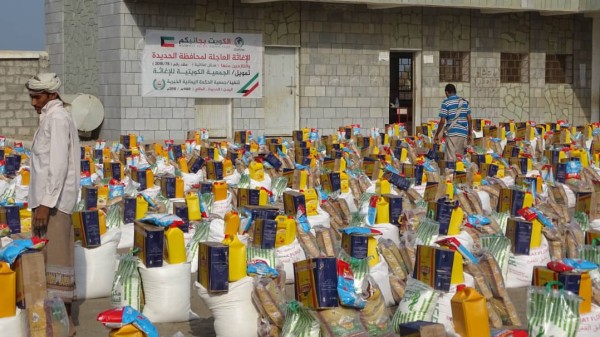 جمعية الحكمة تدشن حملة الاغاثة العاجلة للنازحين بالحديدة