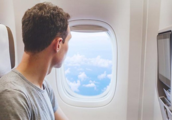 لا داعي للقلق.. هذا ما يحدث عند توقف محرك الطائرة عن العمل