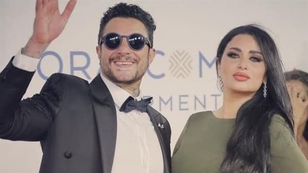 أحمد الفيشاوي ينشر لحظة رومانسية مع زوجته.. هل حقاً يريد لفت الأنظار فقط؟