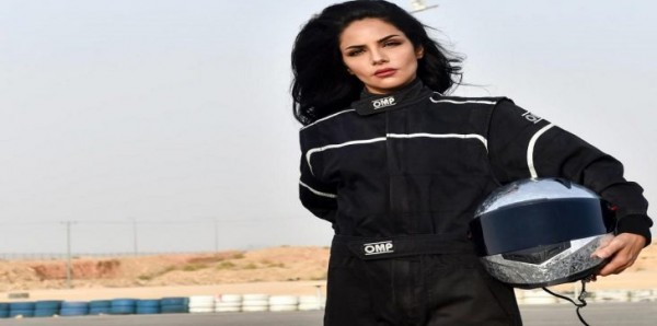 المفحطة السعودية رنا الميموني تكشف سر انجذابها لهذه الرياضة‎
