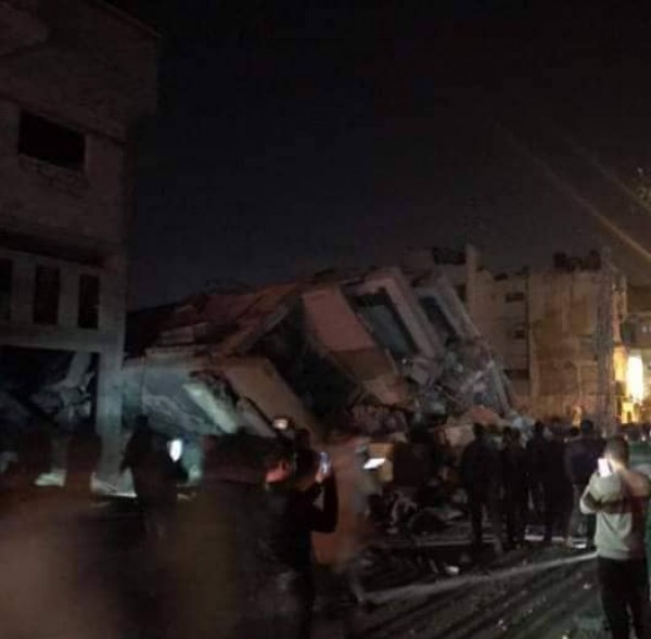 مستهدفةً ستة مباني.. طائرات الاحتلال تدمر مبنى فندق الأمل وعمارة الرحمة في مدينة غزة
