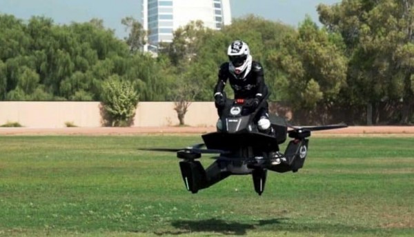 شاهد: الشرطة الإماراتية تبدأ باستخدام الدراجات الطائرة