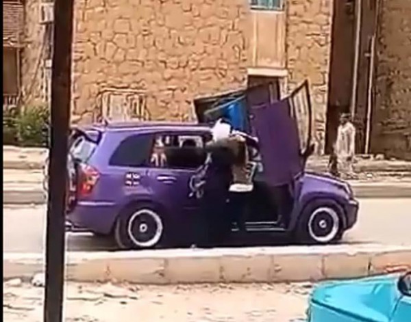 مصر: فصل طالبة ثانوية بعد "فعل فاضح" أمام مدرستها