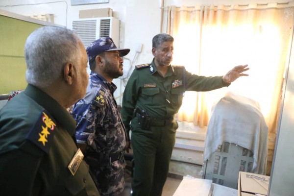 العميد التميمي يتفقد سير العمل في مصلحة الهجرة الجوازات بالمكلا