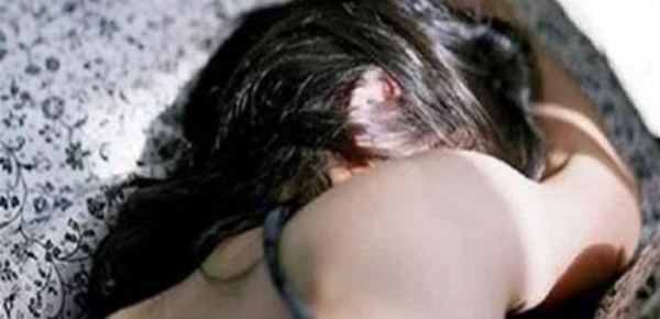 لبنان: قاصر عارية في سرير ستيني.. تفاصيل مقززة