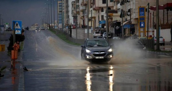 الطقس: زخات متفرقة من الأمطار على معظم المناطق