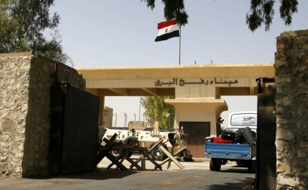 سفارة فلسطين بالقاهرة تصدر تنويهاً للمواطنين المتنقلين من المطار لمعبر رفح