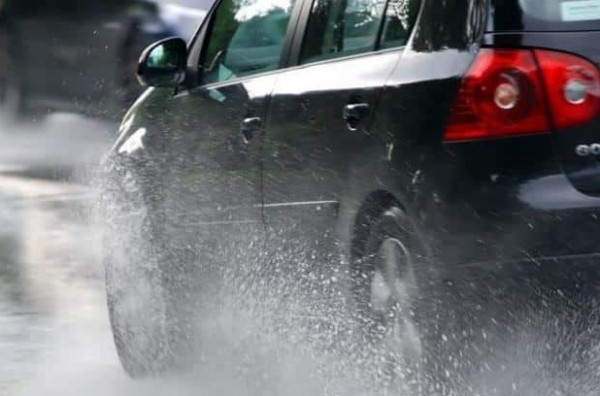 تعرف على الأعطال التي تصيب السيارة نتيجة الأمطار وكيفية معالجتها