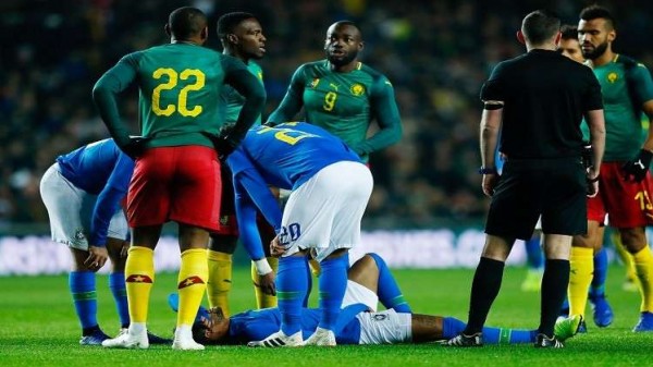إصابة نيمار في مباراة ودية بين البرازيل والكاميرون