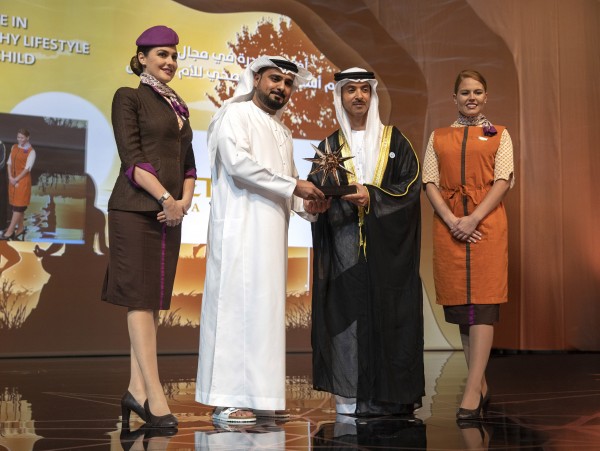 الاتحاد للطيران تفوز بجائزة الشيخة فاطمة بنت مبارك للأمومة والطفولة