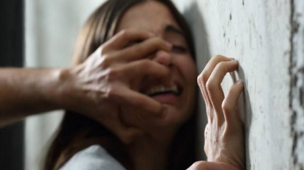 "عليكي التعري كآدم وحواء في جنة عدن"..مرشد روحي مسيحي يستغل مكانته الدينية لاغتصاب النساء