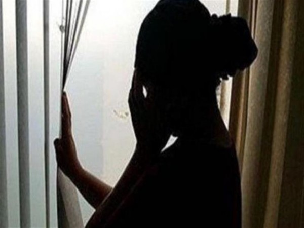 "المهندس المدمن" صور مقاطع جنسية لزوجته الأستاذة الجامعية والسبب صادم