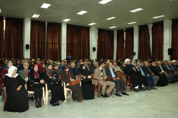 توقيع اصدارين جديدين للكاتب عباس عيسى