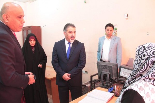 وزير العمل يتفقد اقسام الوزارة في البصرة ويوجه بتضافر الجهود