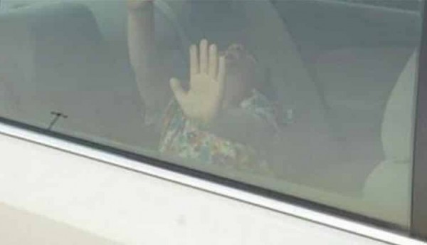 سعودي يترك طفلته نائمة داخل سيارته ليتسوق.. وعندما عاد إليها كانت الصدمة