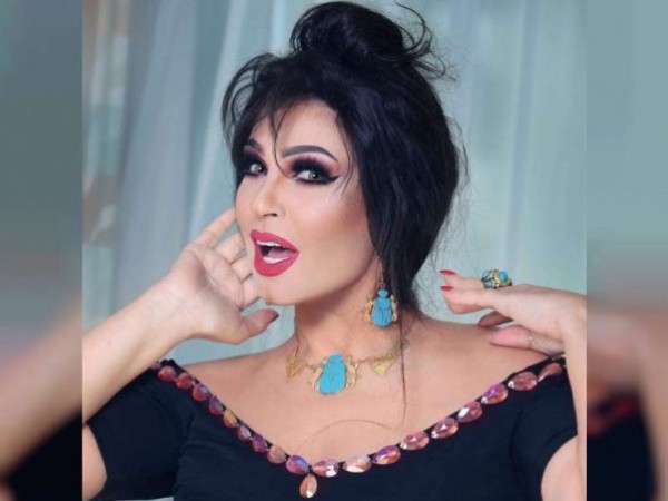 فيديو: فيفي عبده تطلب تقبيل شاب على الهواء فيرفض: "لا ما ينفعش"