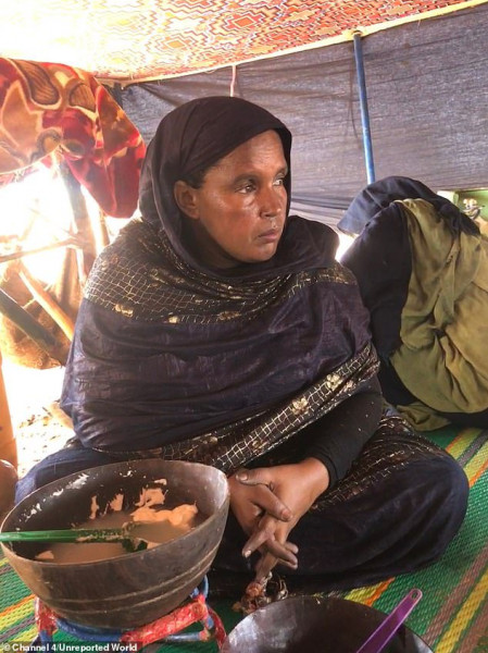 شاهدي الصور.. قصة تسمين فتيات موريتانيا لجذب الرجال