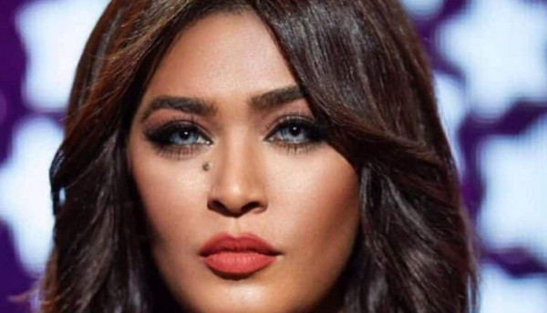 شاهد: وعد تتعرض لموقف محرج جدًا على المسرح