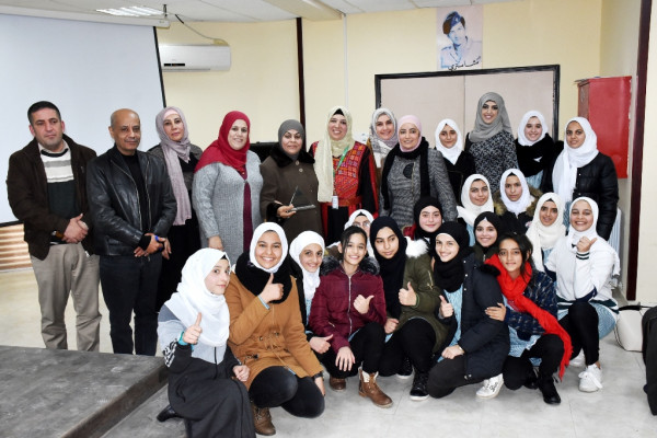 مؤسسة "انجاز" تخرج دورة القيادة المجتمعية في محافظة سلفيت