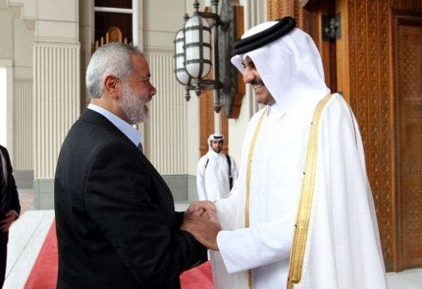 أمير قطر ورئيس حماس يناقشان الأوضاع على الساحة الفلسطينية