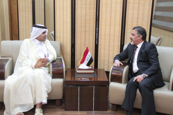 وزير العمل يبحث مع السفير القطري التعاون في مجالات مختلفة