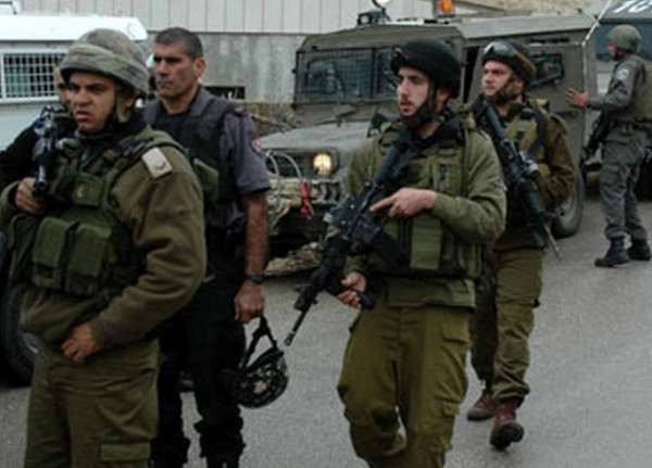 قوات الاحتلال تعتقل نائبين من حركة حماس