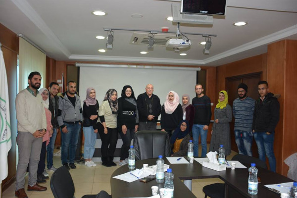 عرنكي يلتقي نشطاء سياسيون من المؤسسة الفلسطينية للتمكين والتنمية المحلية