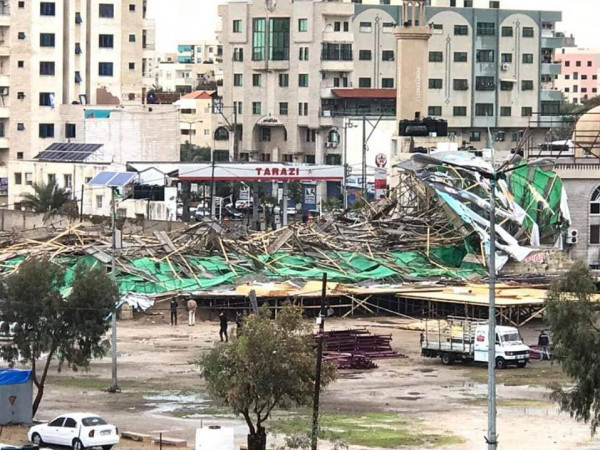 شاهد: سقوط منصة انطلاقة حماس في غزة