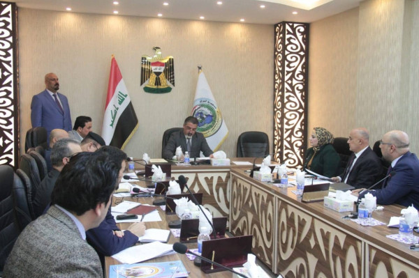 وزير العمل يترأس اجتماع لجنة الرصد والإبلاغ