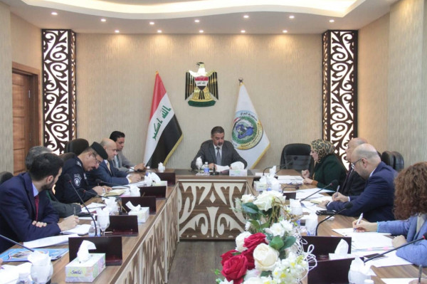 وزير العمل يترأس اجتماع لجنة الرصد والإبلاغ