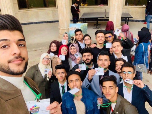 طلبة كلية طب المستنصرية ينظمون بازار دعماً لعوائل شهداء الحشد الشعبي والنازحين