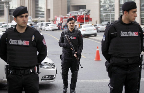 تركيا تعتقل 12 شخصاً لارتباطهم بتنظيم الدولة
