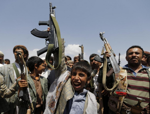 السعودية تَرُدُّ على صحيفة أمريكية بشأن تجنيدها للأطفال بحرب اليمن